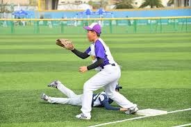 AC米兰官方晒球队03年欧冠决赛阵容，你知道前腰是谁吗？